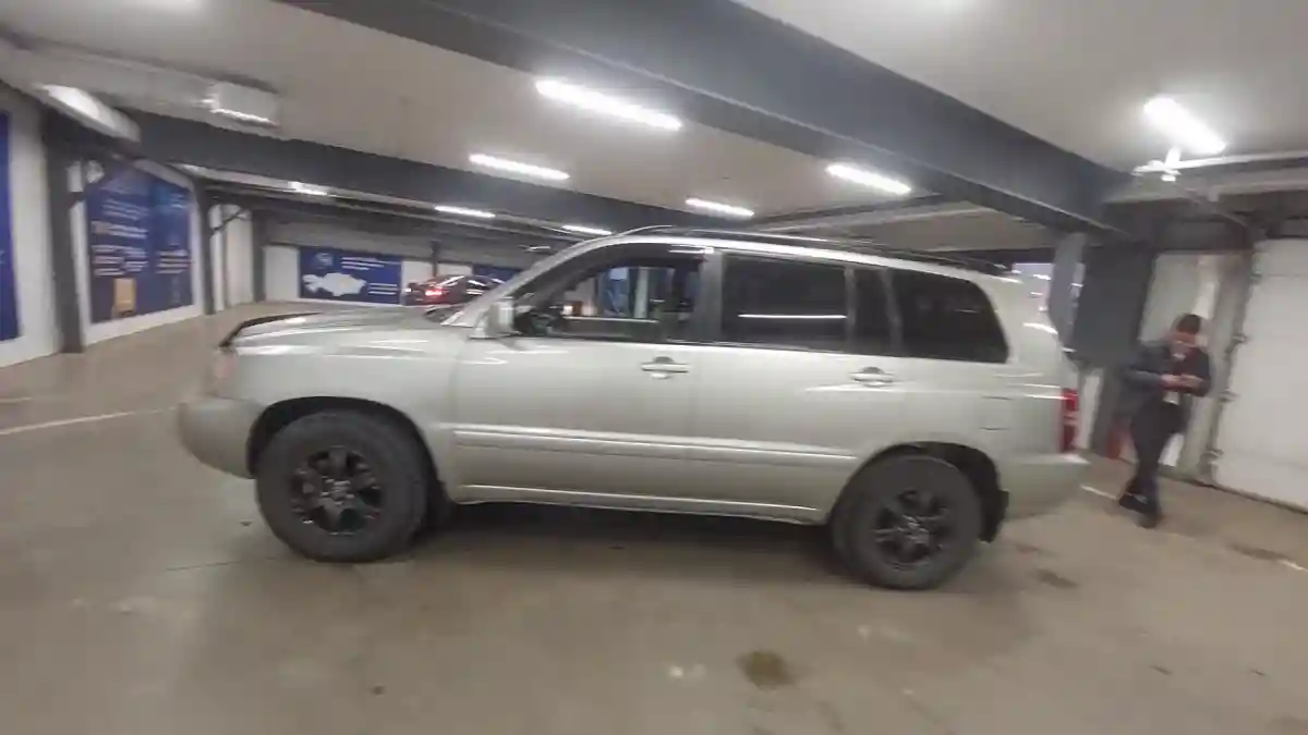 Toyota Highlander 2002 года за 6 000 000 тг. в Астана