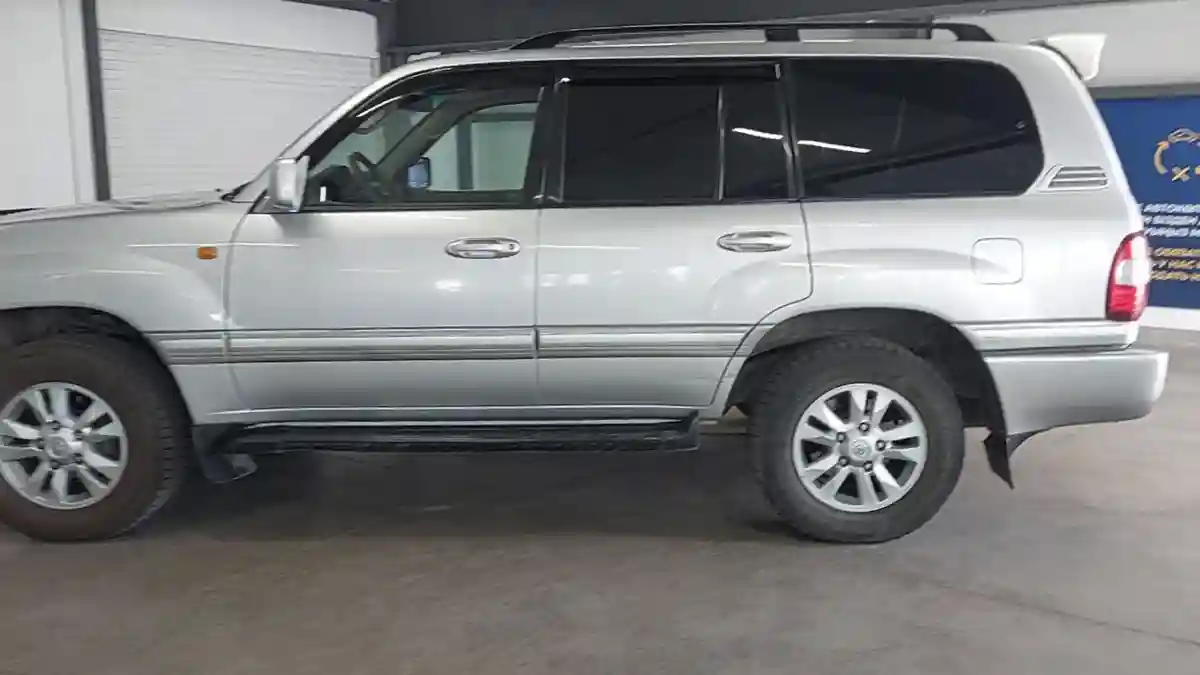 Toyota Land Cruiser 2005 года за 10 000 000 тг. в Астана