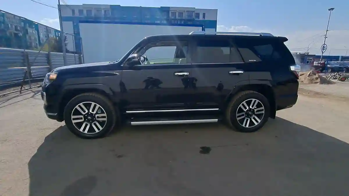 Toyota 4Runner 2023 года за 35 000 000 тг. в Алматы