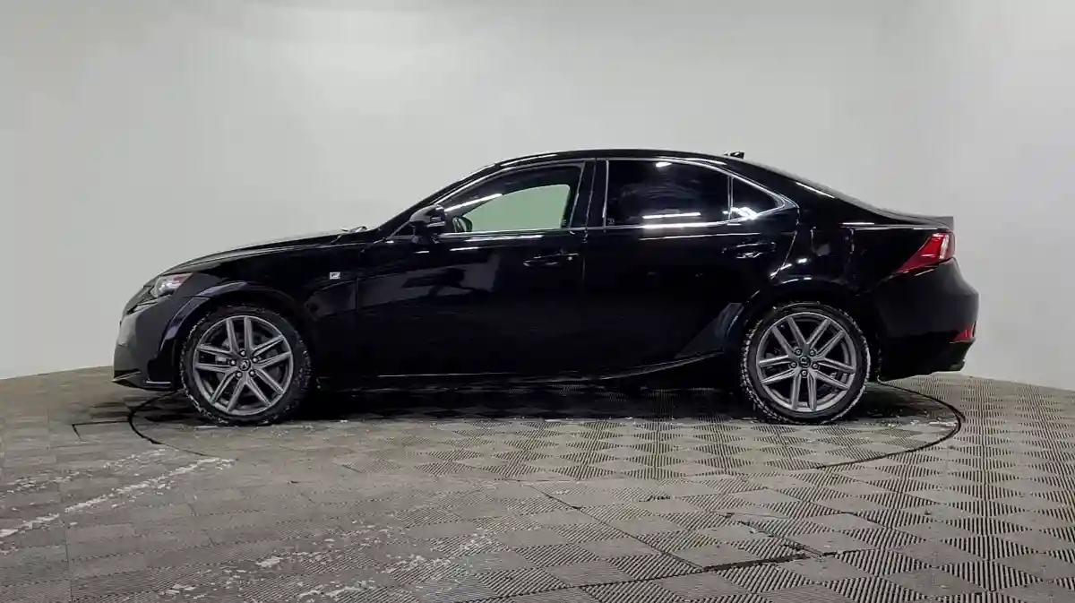 Lexus IS 2016 года за 10 590 000 тг. в Алматы