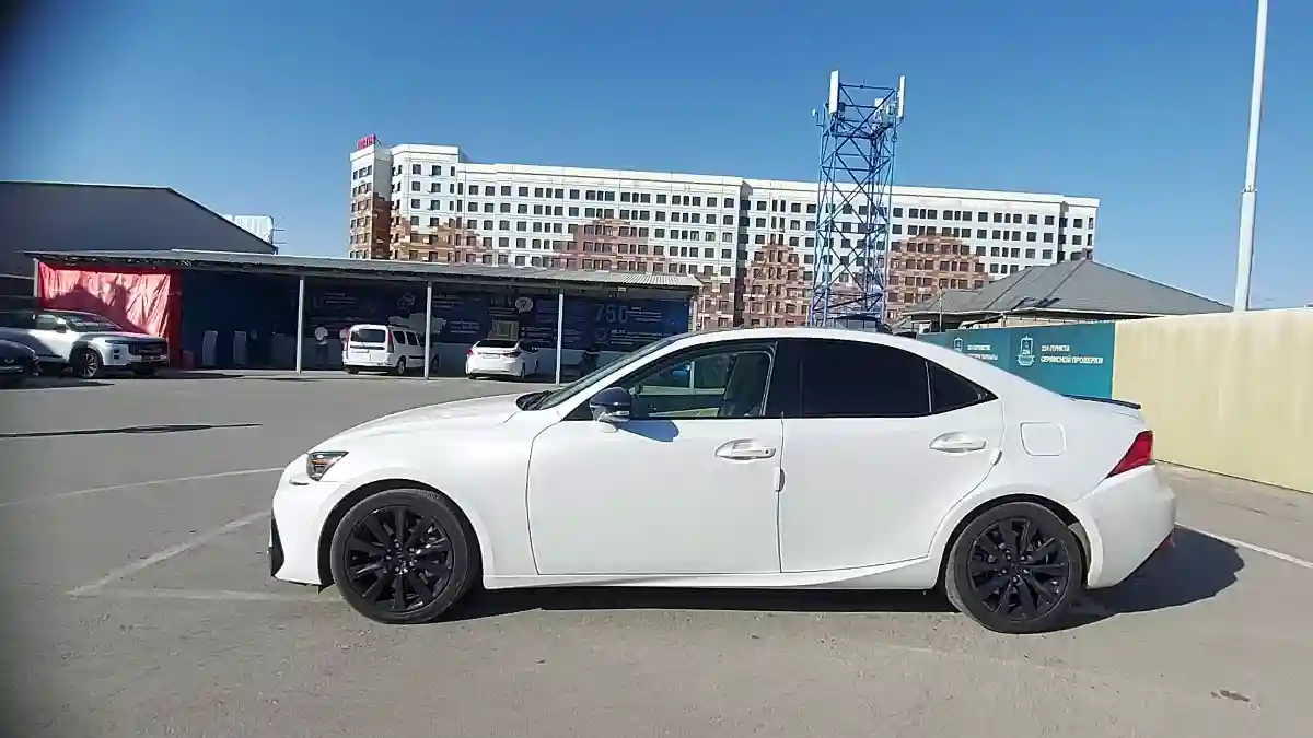 Lexus IS 2015 года за 15 000 000 тг. в Шымкент