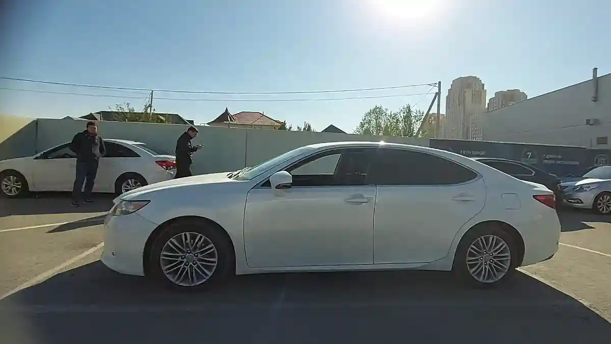 Lexus ES 2012 года за 12 500 000 тг. в Шымкент