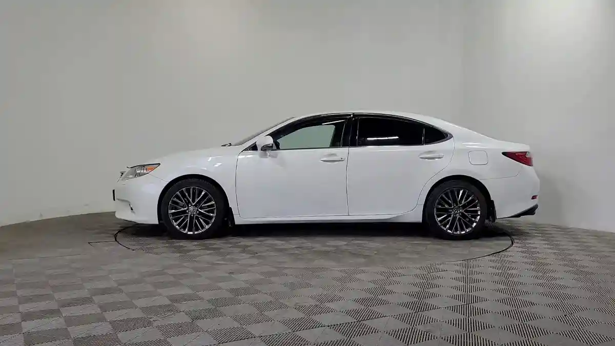 Lexus ES 2013 года за 11 550 000 тг. в Алматы