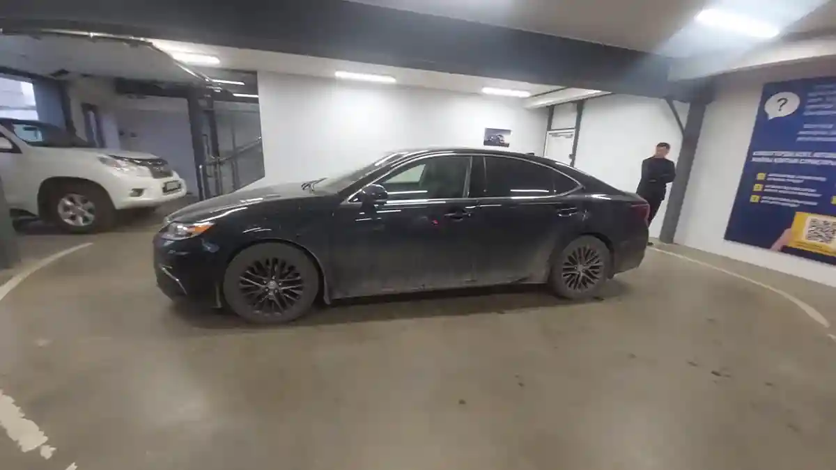 Lexus ES 2018 года за 13 500 000 тг. в Астана