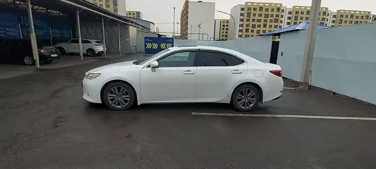 Lexus ES 2013 года за 13 500 000 тг. в Алматы