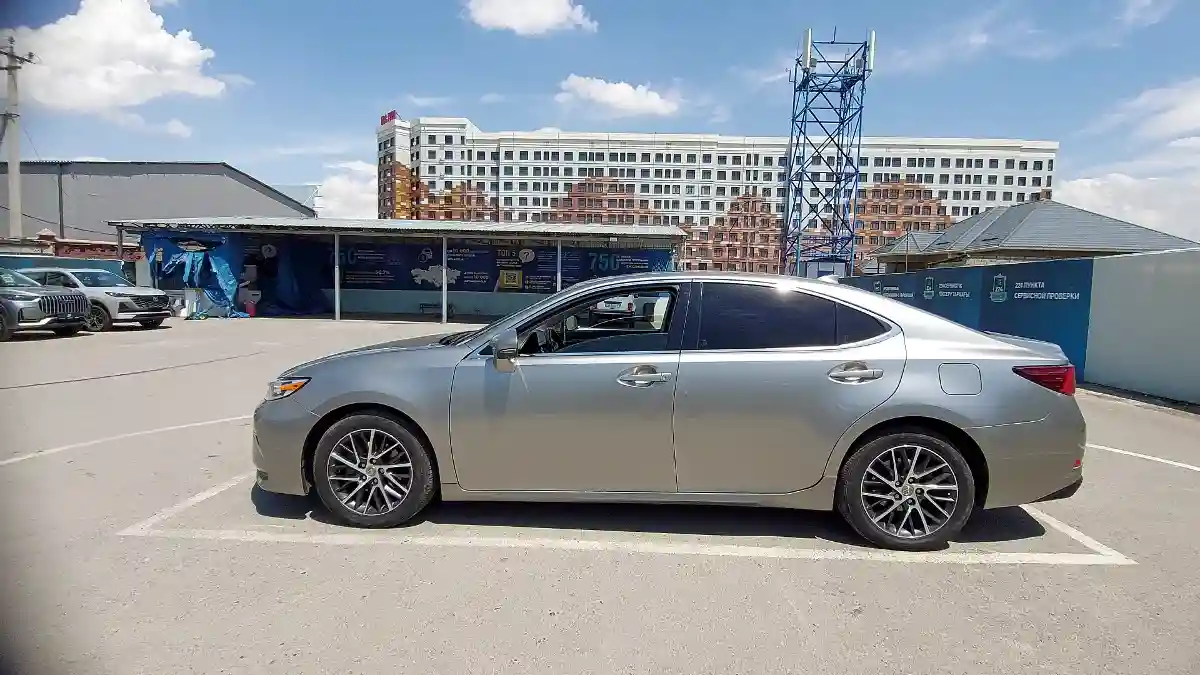 Lexus ES 2015 года за 17 000 000 тг. в Шымкент