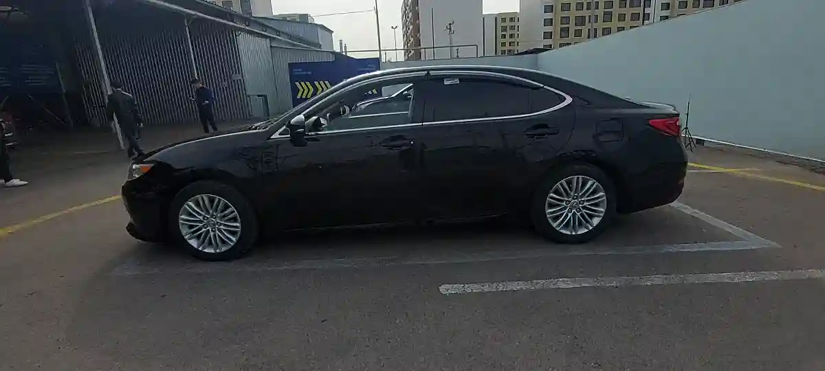 Lexus ES 2014 года за 14 000 000 тг. в Алматы