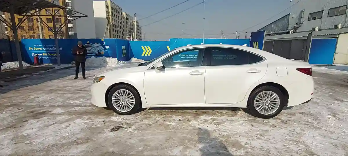 Lexus ES 2014 года за 12 800 000 тг. в Алматы