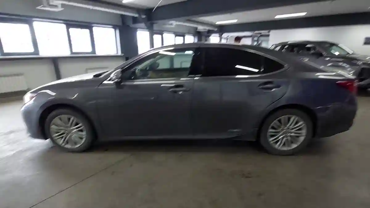 Lexus ES 2013 года за 12 500 000 тг. в Астана