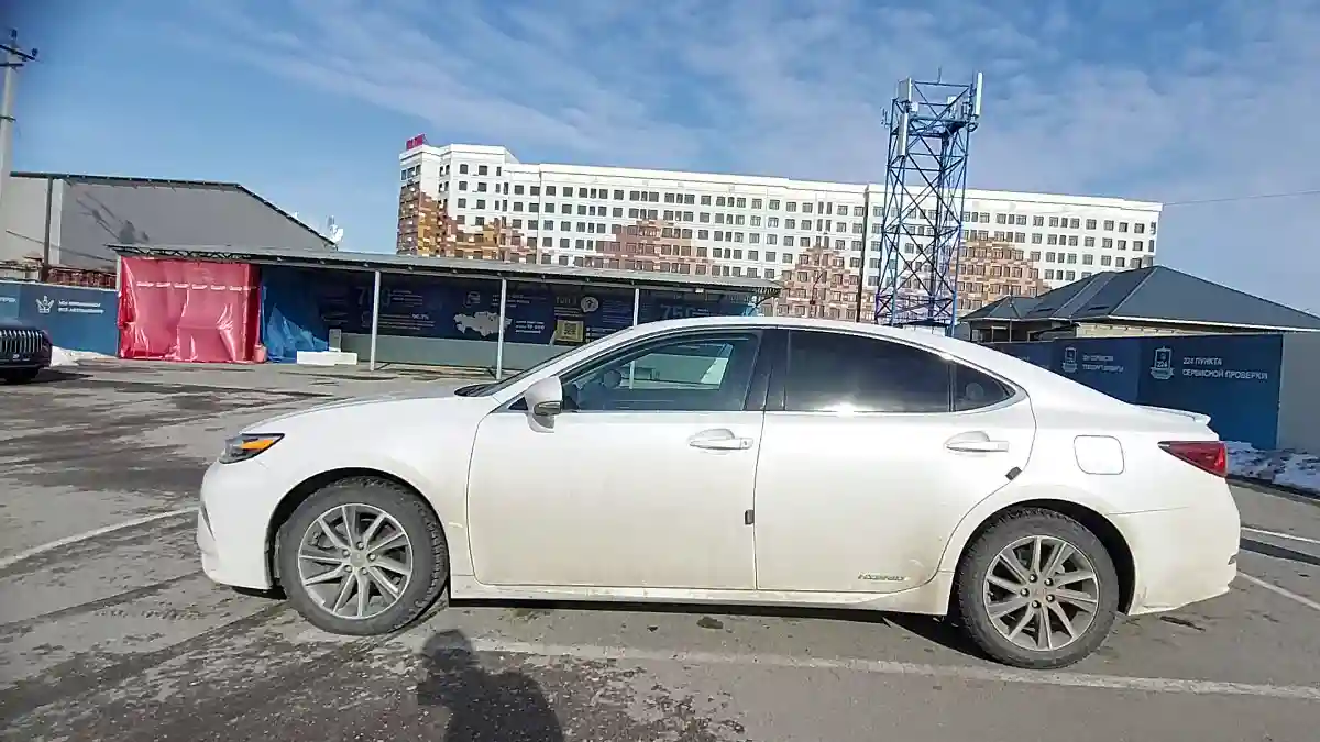 Lexus ES 2017 года за 15 000 000 тг. в Шымкент