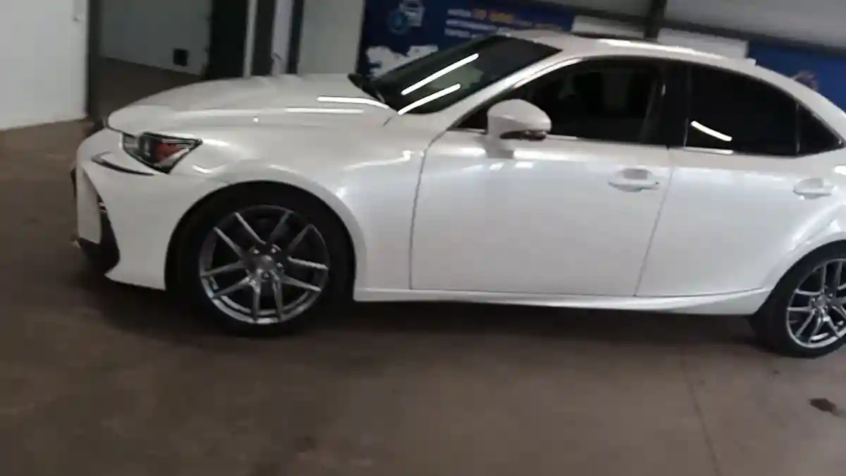 Lexus IS 2018 года за 16 900 000 тг. в Астана