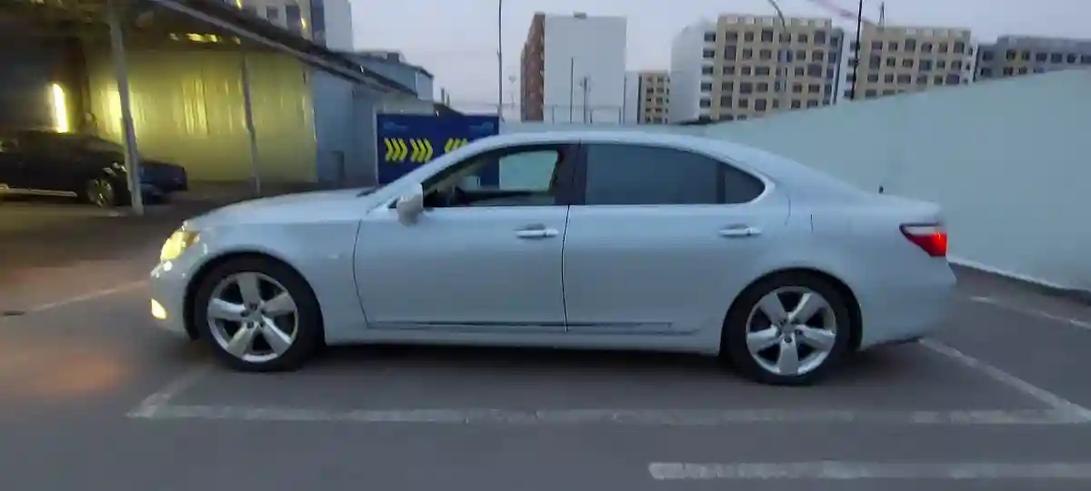 Lexus LS 2007 года за 7 800 000 тг. в Алматы