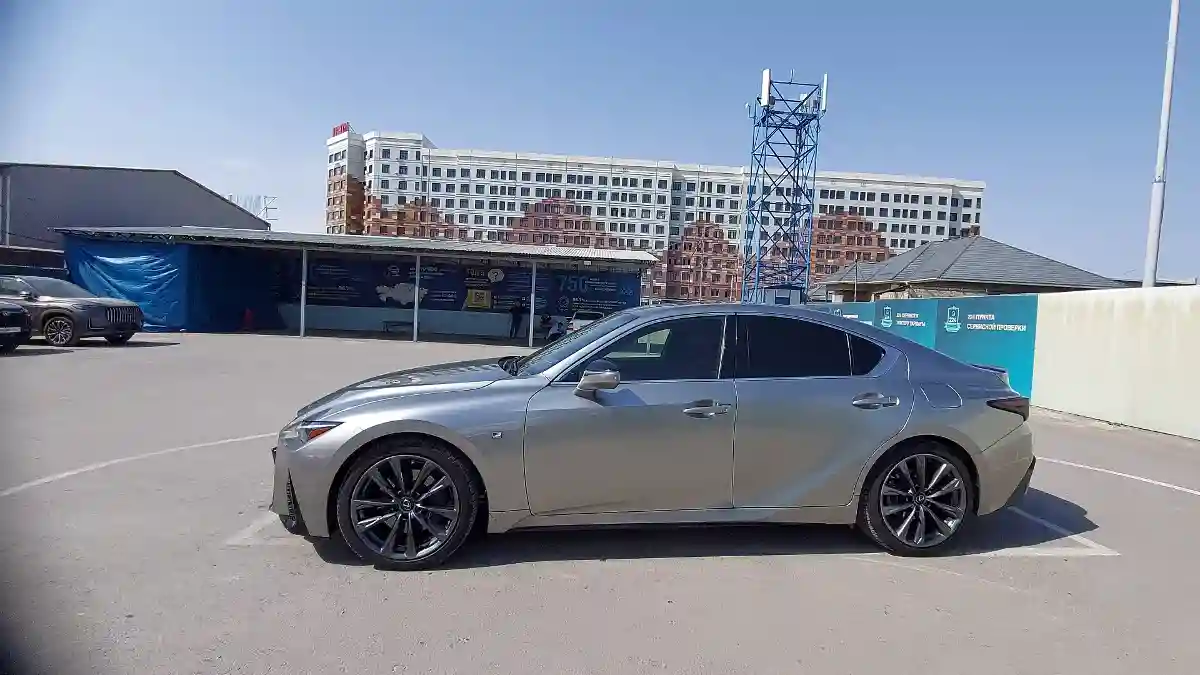 Lexus IS 2021 года за 24 000 000 тг. в Шымкент