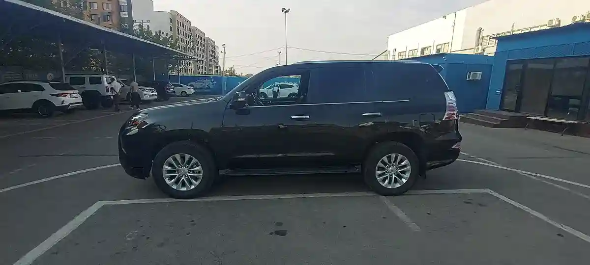 Lexus GX 2023 года за 35 777 777 тг. в Алматы