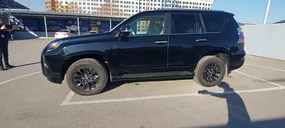 Lexus GX 2021 года за 28 000 000 тг. в Шымкент