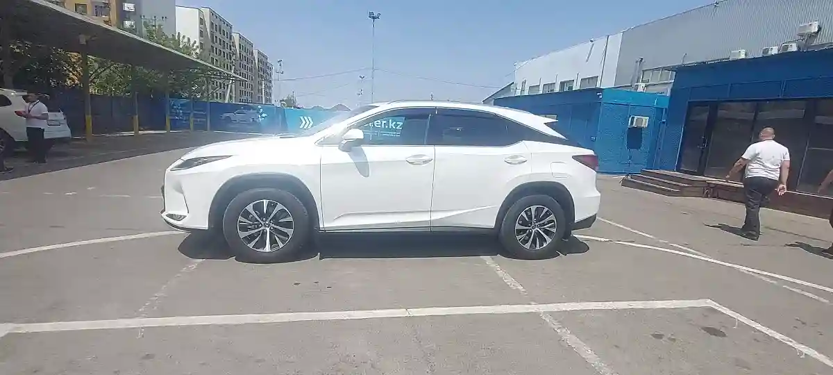 Lexus RX 2019 года за 25 000 000 тг. в Алматы