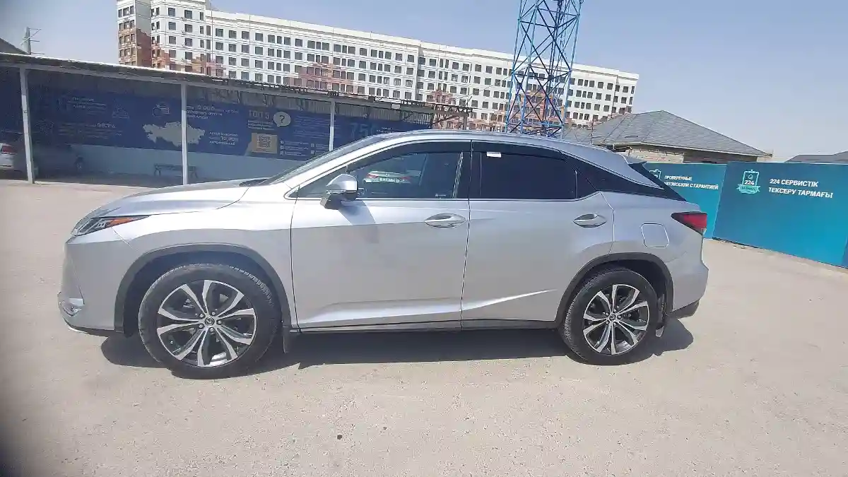 Lexus RX 2021 года за 28 000 000 тг. в Шымкент