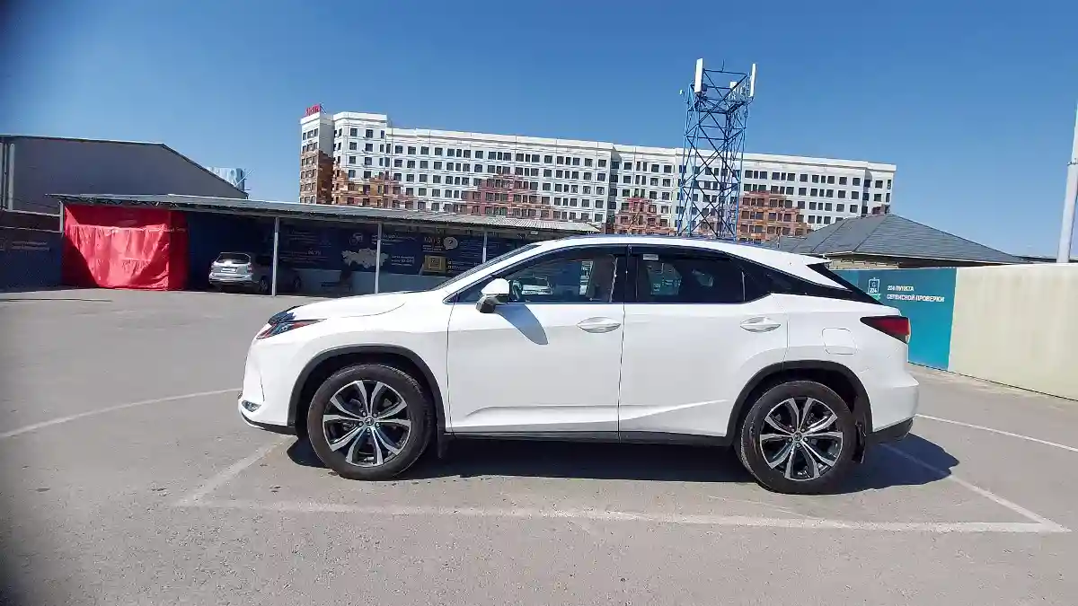 Lexus RX 2022 года за 28 000 000 тг. в Шымкент
