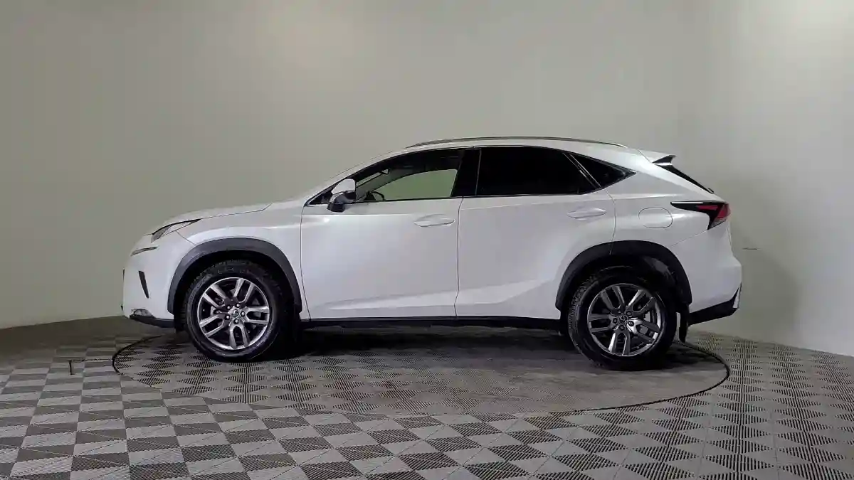 Lexus NX 2018 года за 13 550 000 тг. в Алматы