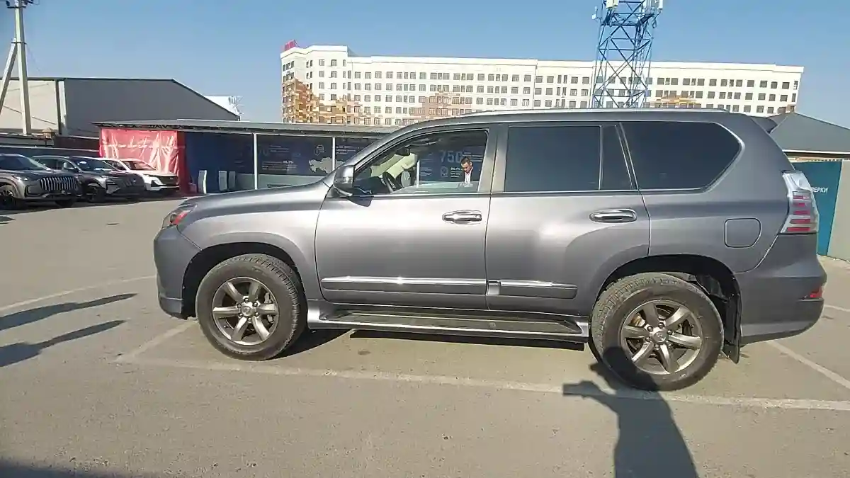 Lexus GX 2017 года за 24 000 000 тг. в Шымкент
