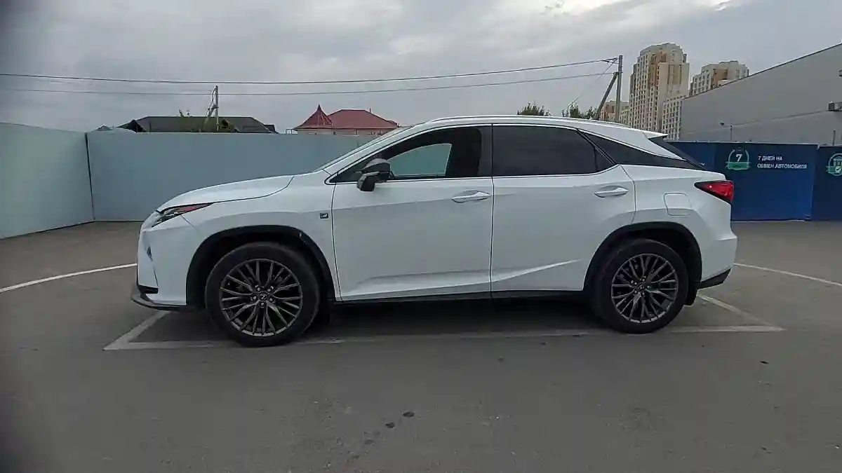 Lexus RX 2018 года за 18 000 000 тг. в Шымкент