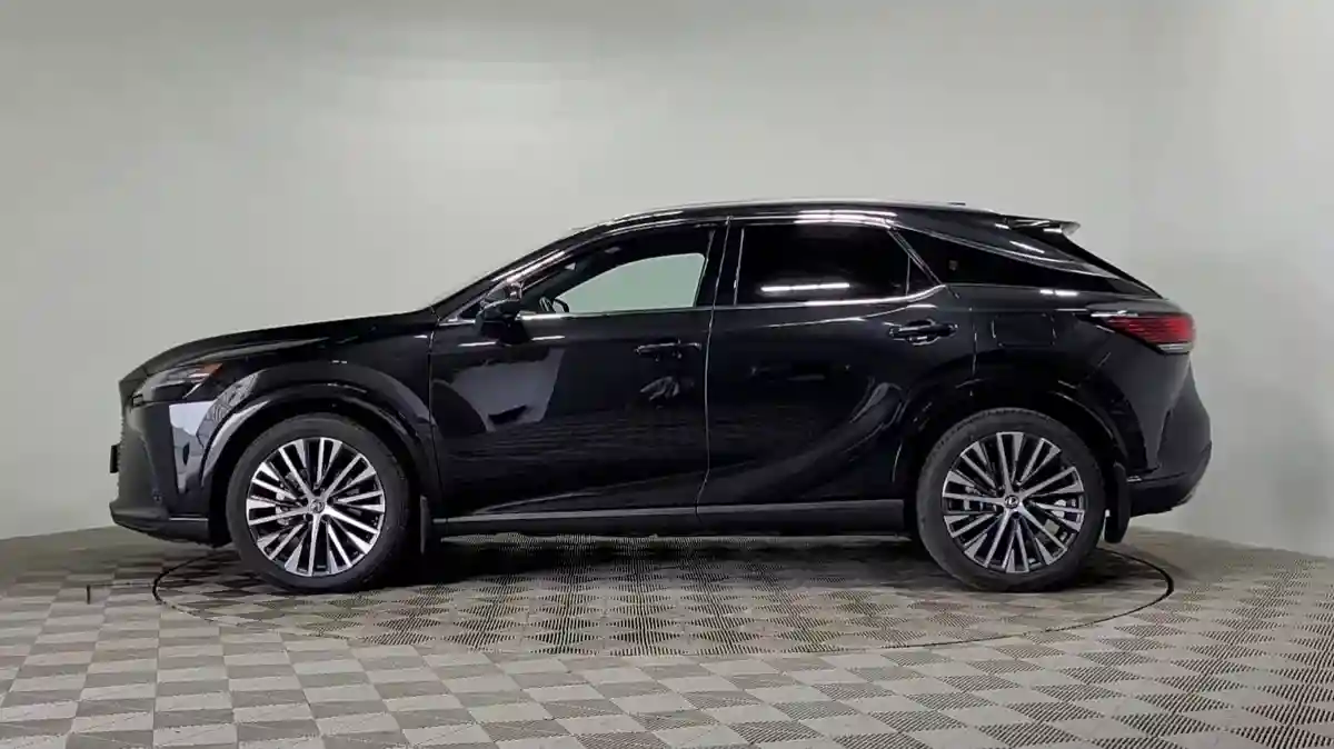 Lexus RX 2023 года за 36 500 000 тг. в Алматы