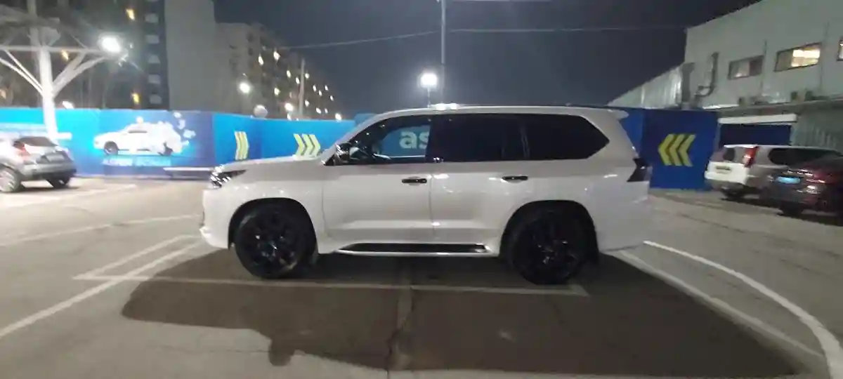 Lexus LX 2020 года за 62 000 000 тг. в Алматы