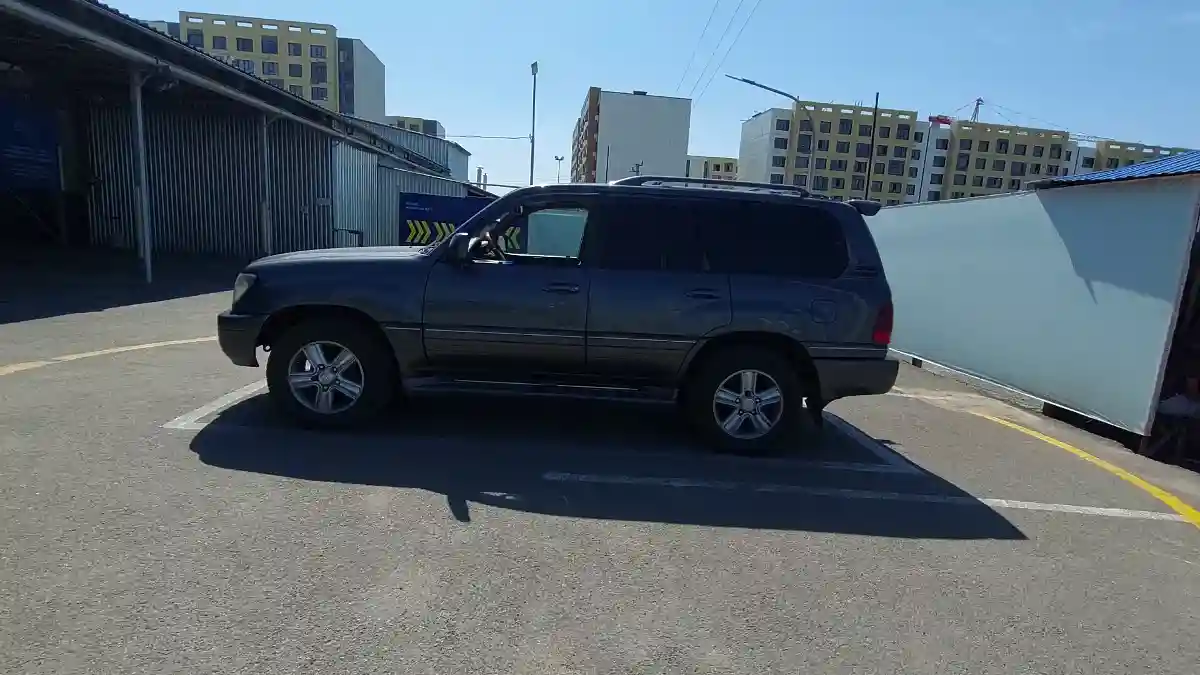 Lexus LX 2004 года за 11 000 000 тг. в Алматы