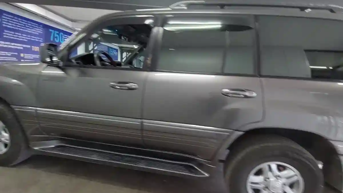 Lexus LX 2002 года за 9 000 000 тг. в Астана