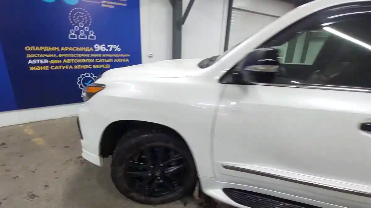 Lexus LX 2015 года за 34 000 000 тг. в Астана