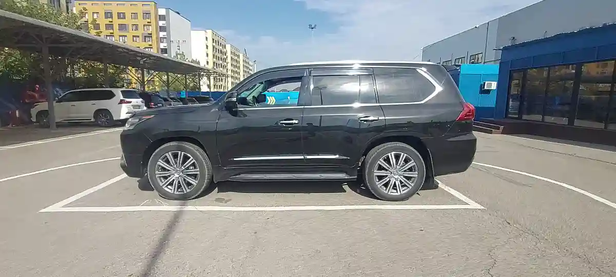 Lexus LX 2017 года за 39 500 000 тг. в Алматы