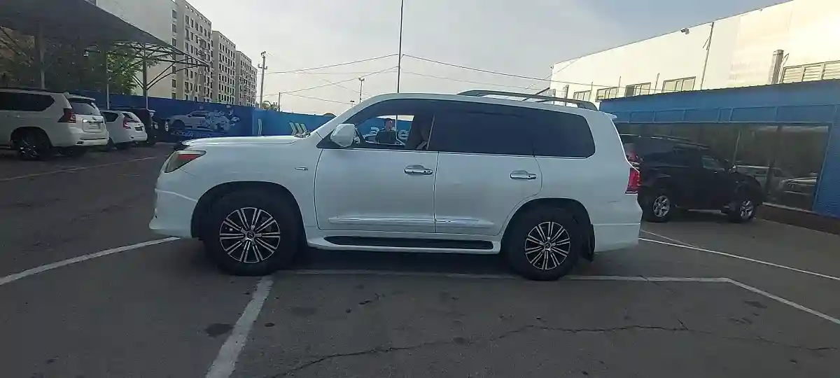 Lexus LX 2008 года за 18 000 000 тг. в Алматы