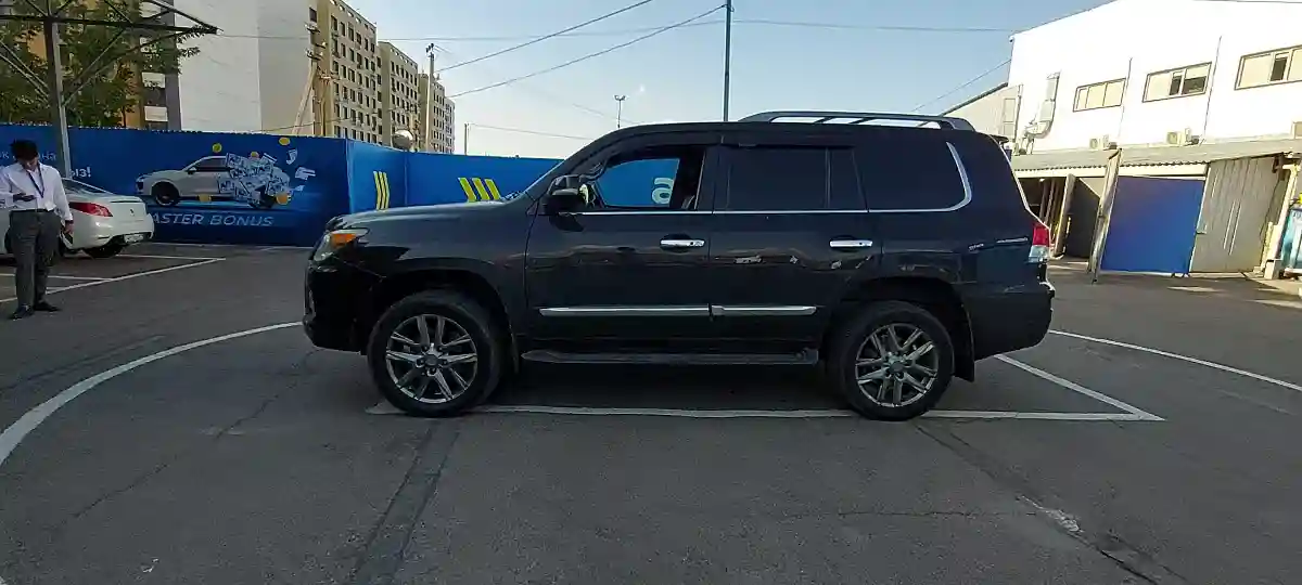 Lexus LX 2012 года за 24 000 000 тг. в Алматы