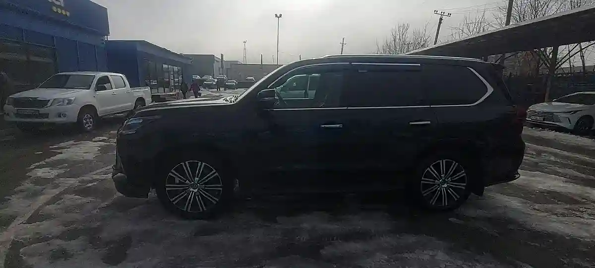 Lexus LX 2019 года за 51 000 000 тг. в Алматы