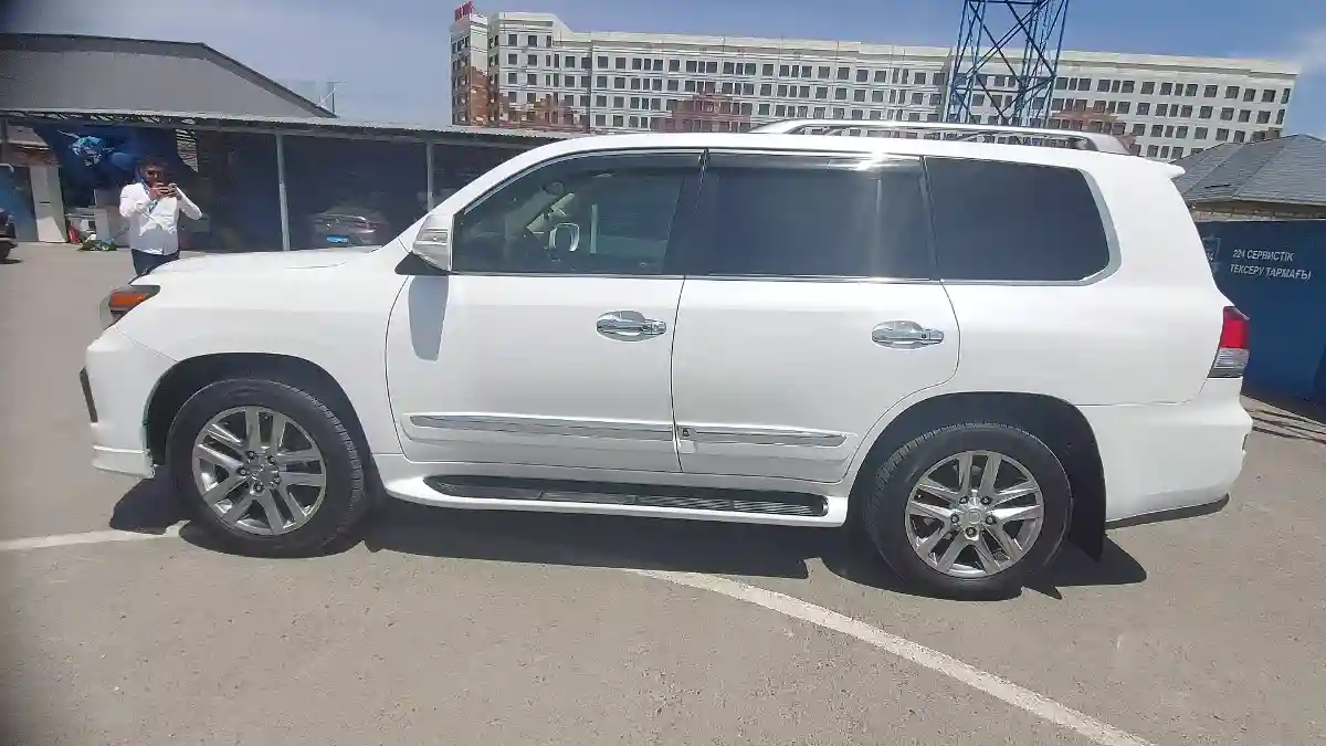 Lexus LX 2008 года за 21 000 000 тг. в Шымкент