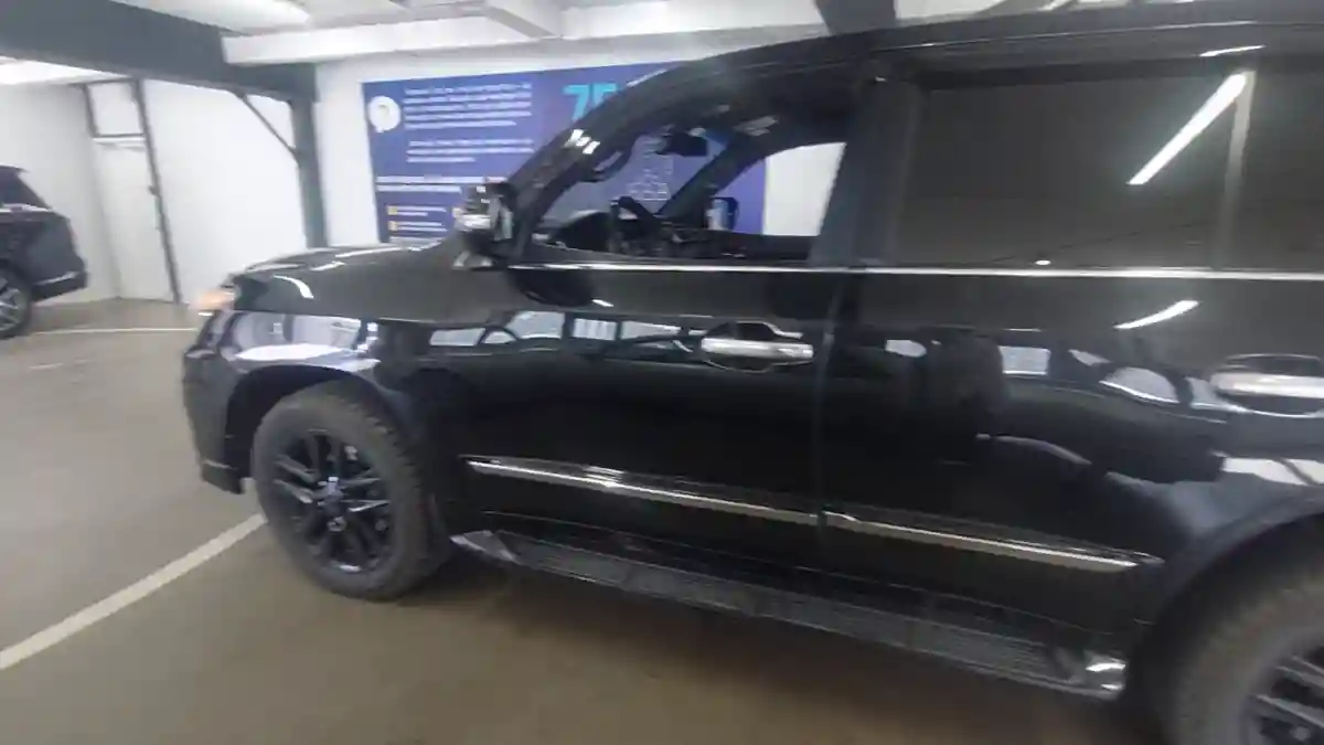 Lexus LX 2014 года за 30 000 000 тг. в Астана
