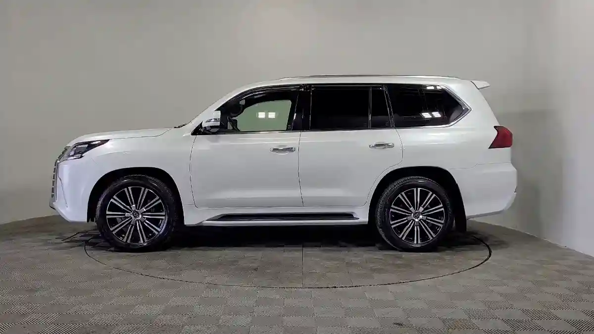 Lexus LX 2019 года за 43 500 000 тг. в Алматы