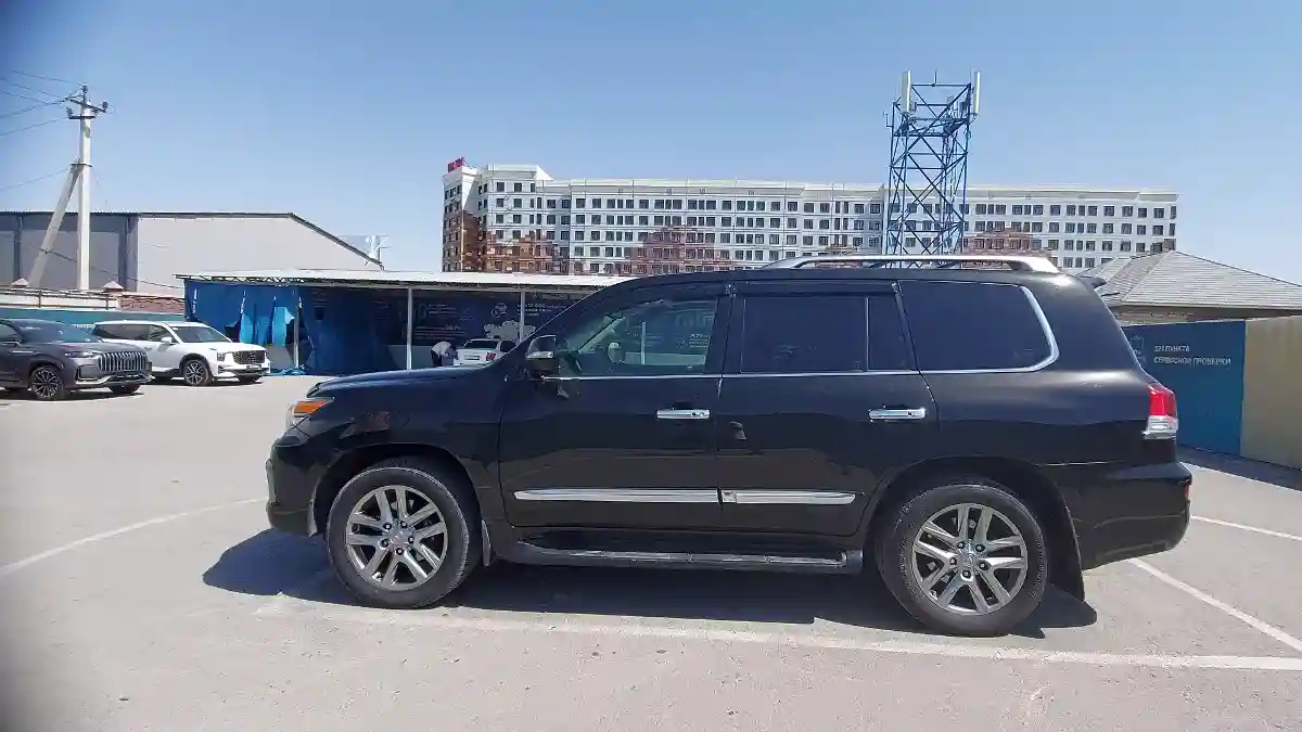 Lexus LX 2013 года за 30 000 000 тг. в Шымкент