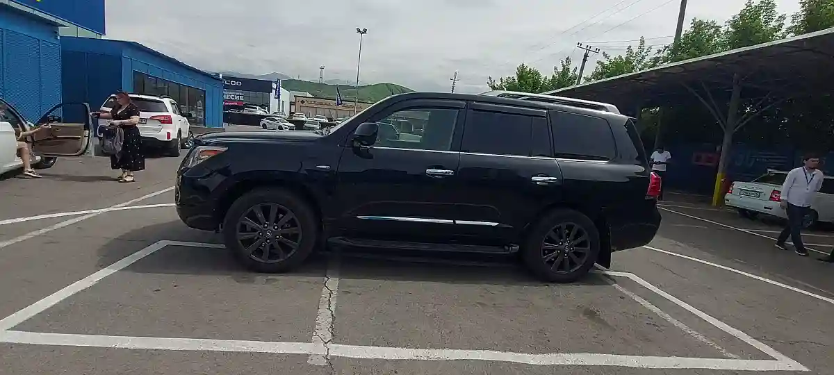 Lexus LX 2009 года за 18 000 000 тг. в Алматы