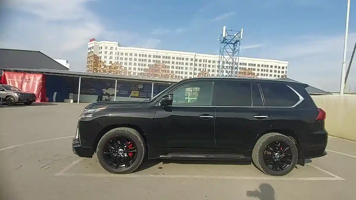 Lexus LX 2019 года за 54 000 000 тг. в Шымкент