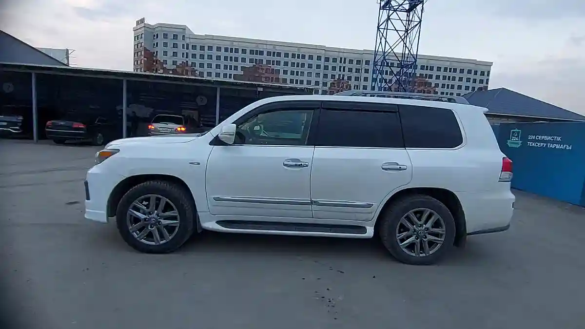 Lexus LX 2011 года за 20 000 000 тг. в Шымкент