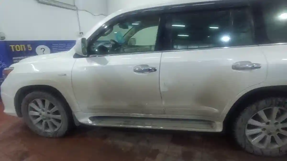 Lexus LX 2008 года за 19 000 000 тг. в Астана