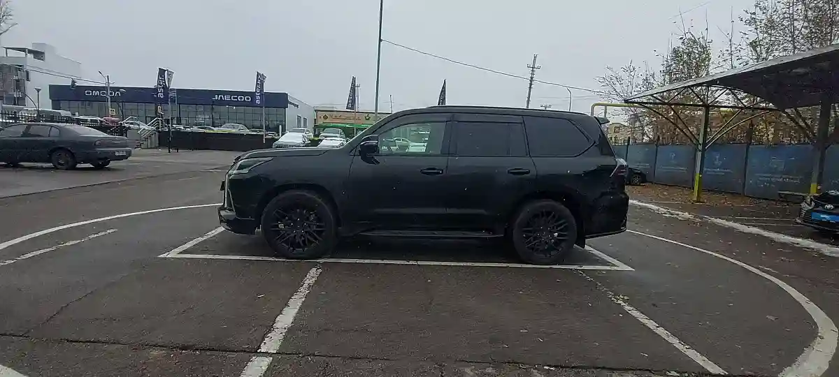 Lexus LX 2019 года за 48 000 000 тг. в Алматы