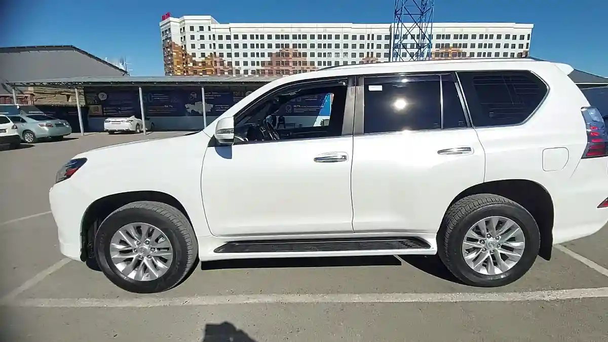 Lexus GX 2020 года за 35 000 000 тг. в Шымкент