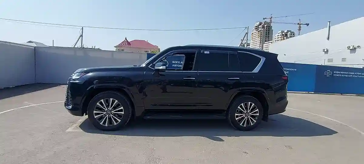 Lexus LX 2023 года за 89 000 000 тг. в Шымкент