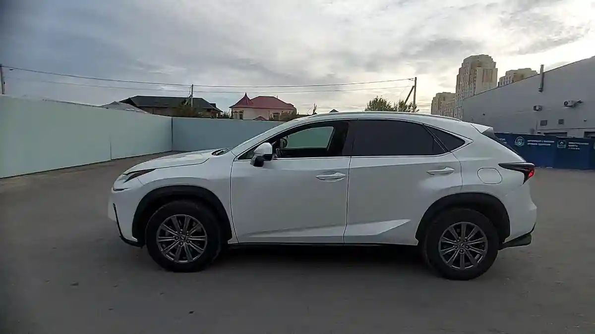 Lexus NX 2018 года за 18 000 000 тг. в Шымкент