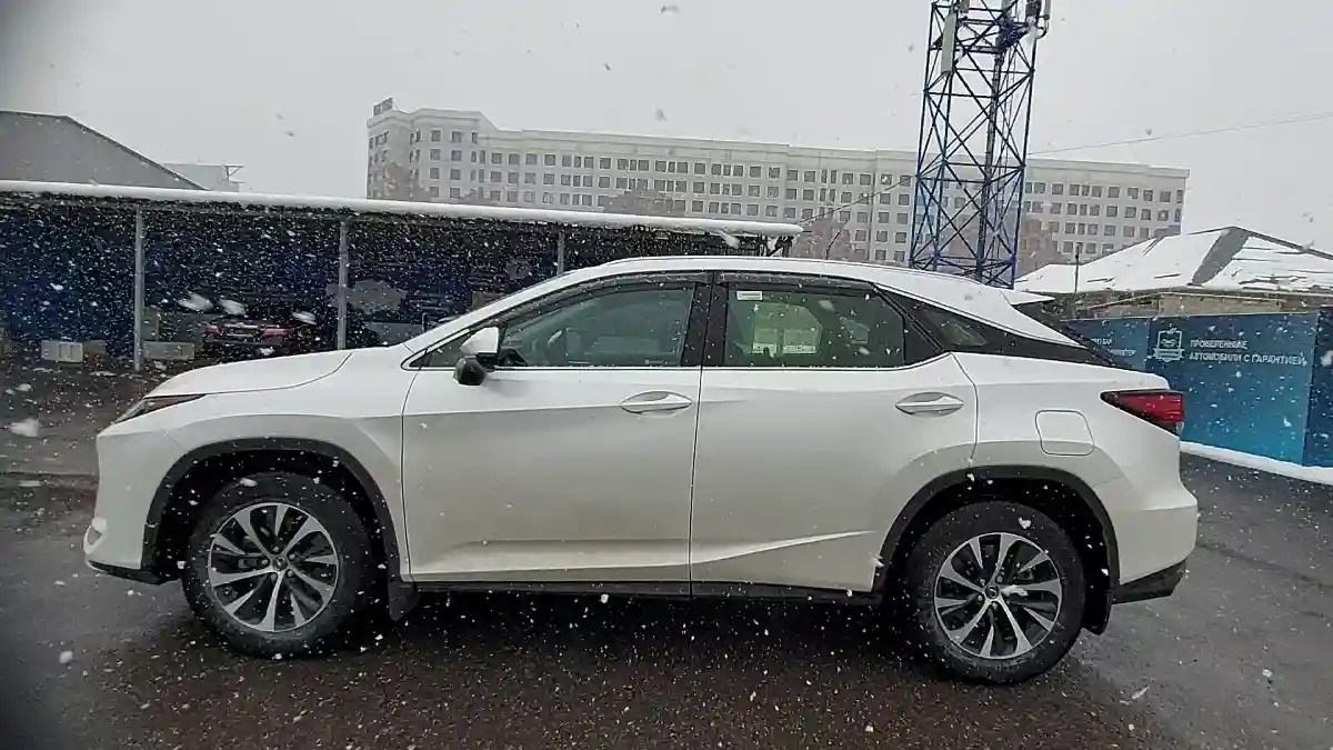 Lexus RX 2022 года за 27 000 000 тг. в Шымкент