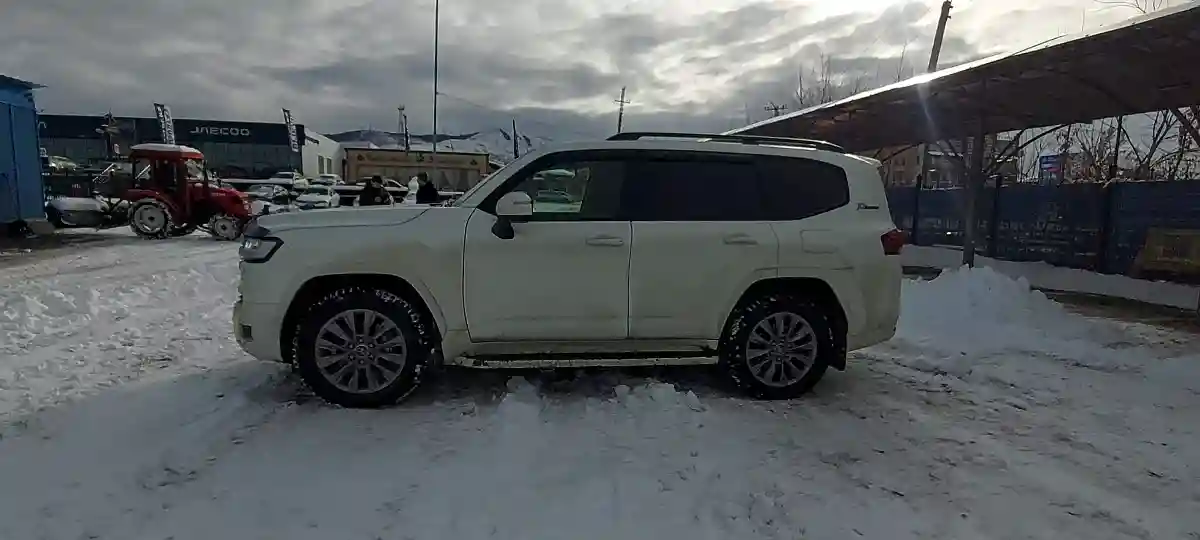 Toyota Land Cruiser 2021 года за 48 000 000 тг. в Алматы