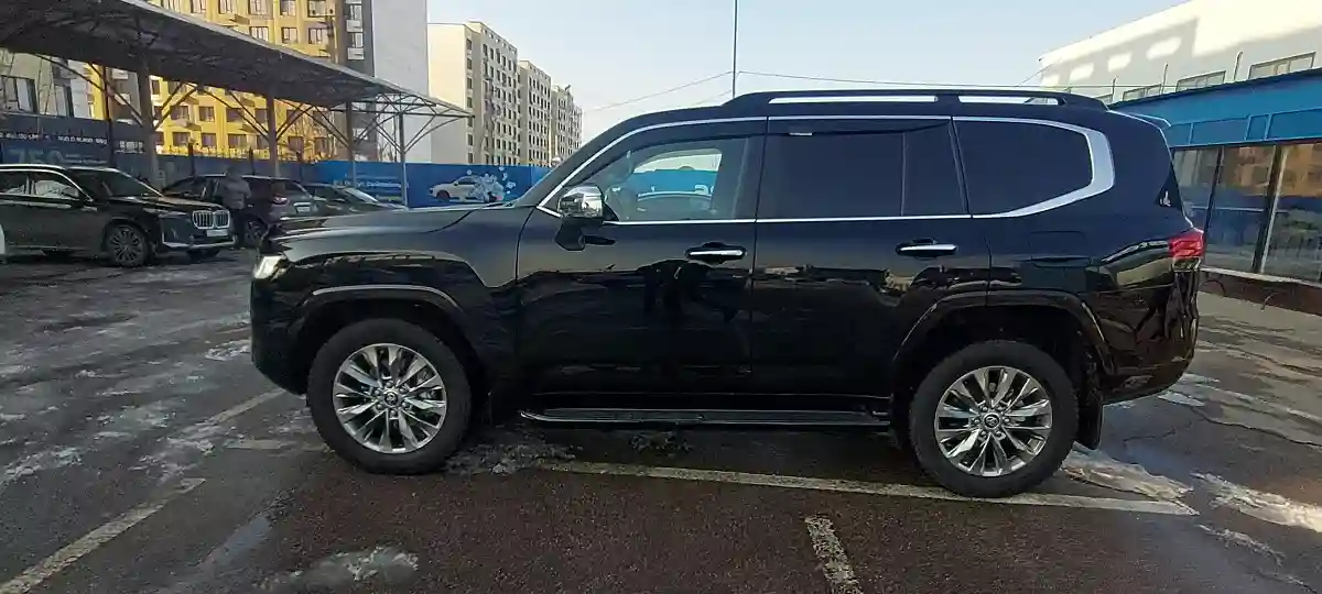 Toyota Land Cruiser 2022 года за 53 000 000 тг. в Алматы