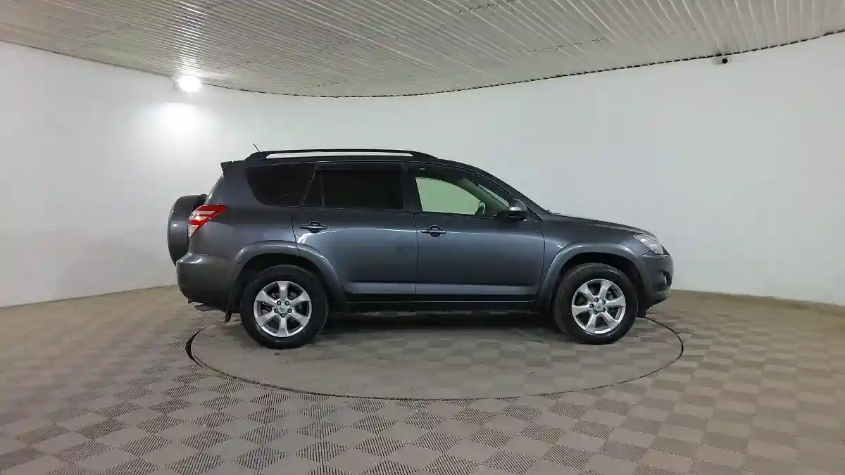 Toyota RAV4 2012 года за 8 790 000 тг. в Шымкент